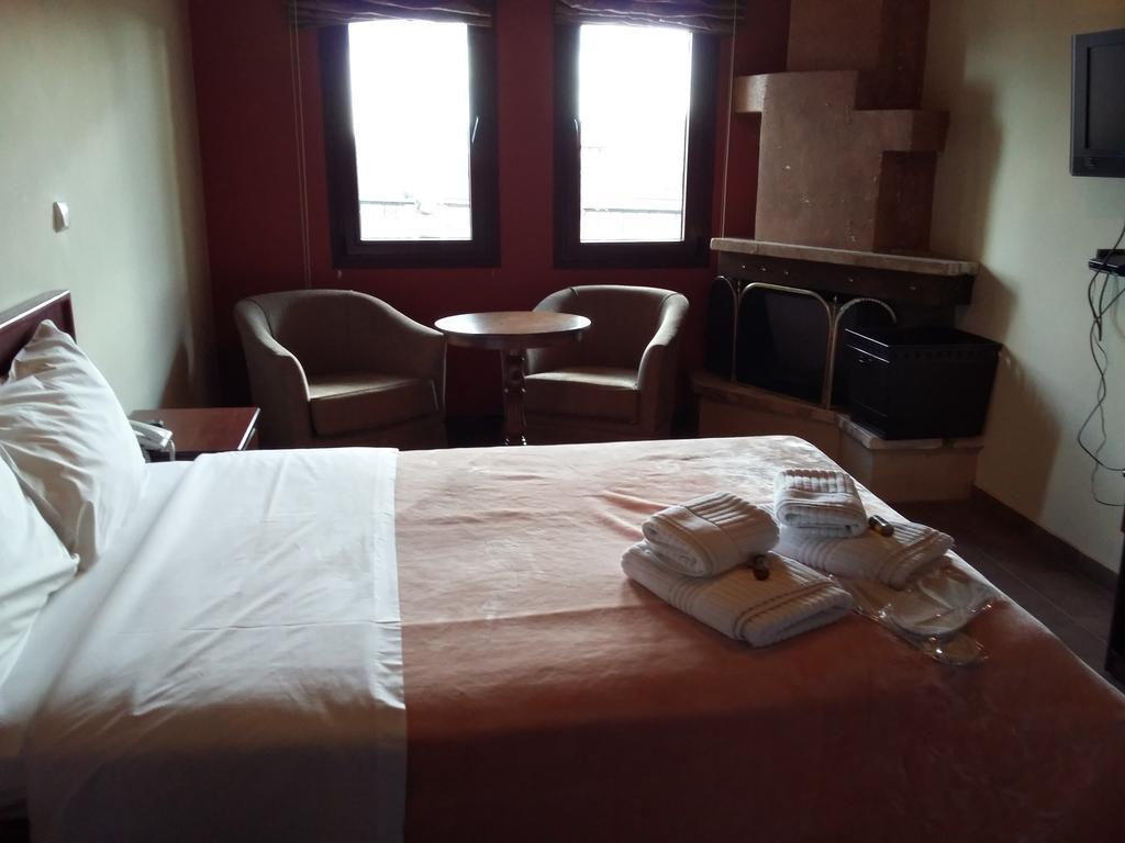 Voreas Hotel Káto Loutrákion Habitación foto